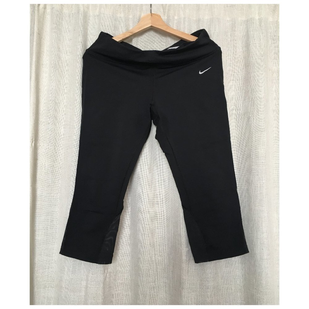 Women's Nike Dri-Fit Black Cropped Leggings